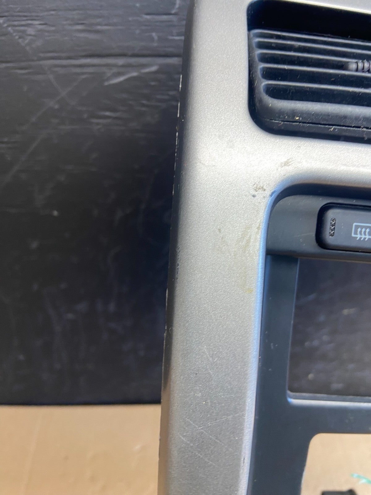 1998 to 2002 Toyota 4Runner Center Dash Radio Trim Bezel Vents AE4081 DG4