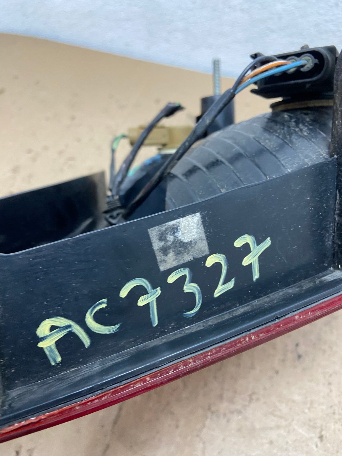 2005 2006 2007 Ford Focus Sedan Left Driver Side Tail Light AC7327 LK7