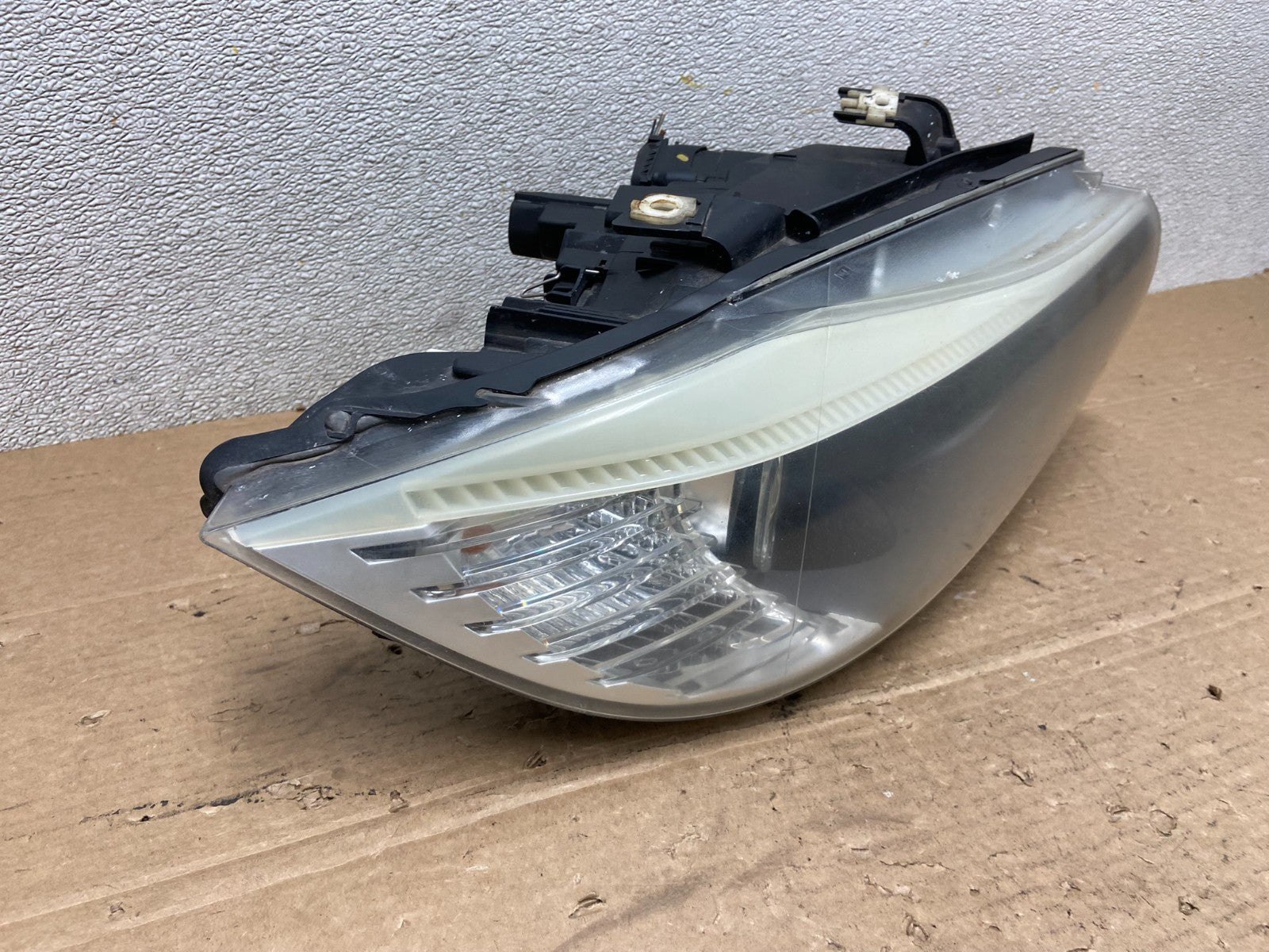 2009-2011 BMW 3 Series 328i 4/D Sedan Headlight Halogen Right Passenger AB48742