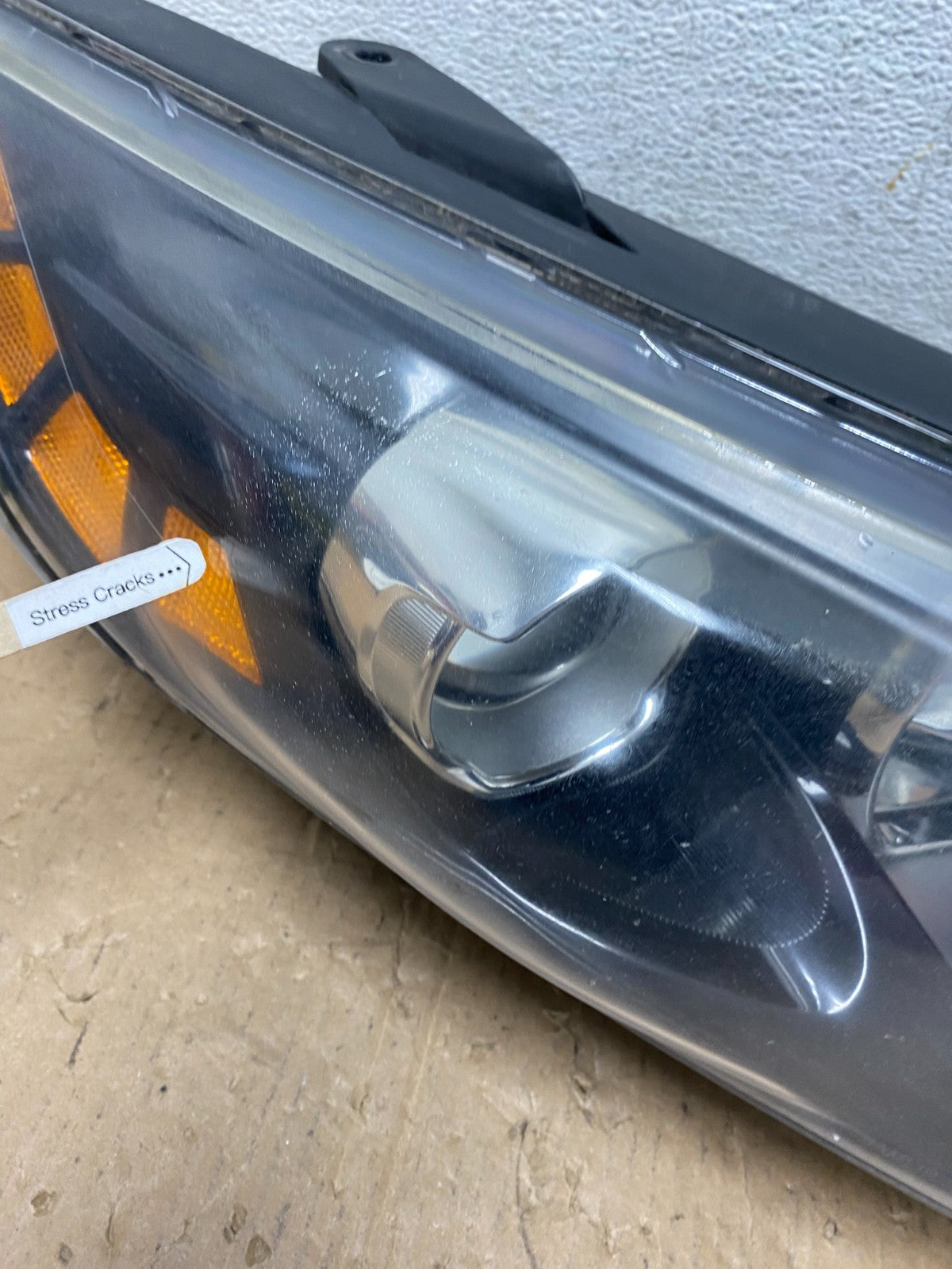 2011-2013 Kia Optima Right Passenger RH Side Headlight Halogen AD8065 DW4