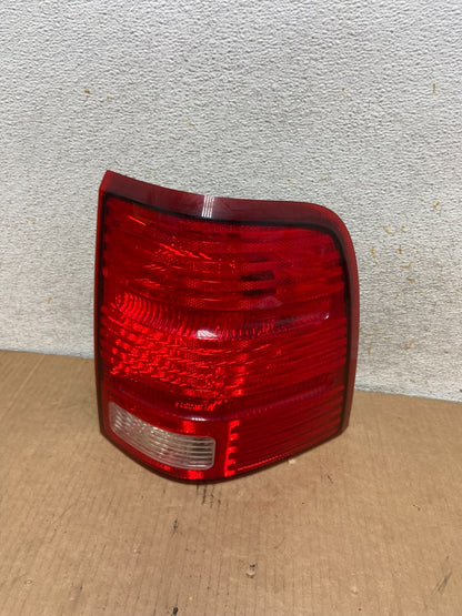 2002 to 2005 Ford Explorer Right Passenger Rh Side Tail light AI8454 LK0