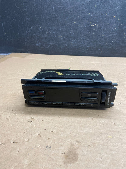 1988 - 1994 Lincoln Continental Temperature Climate Control A/C AG5181 DG0