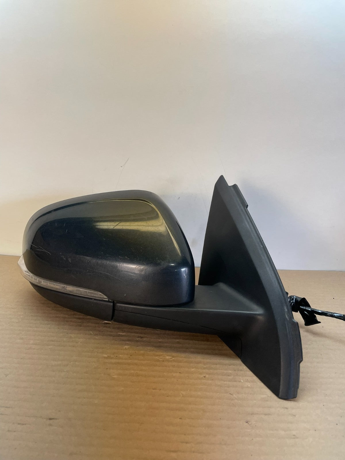 2011- 2018 Volvo S60 Right Passenger RH Front Door View Mirror AH8672 DG0