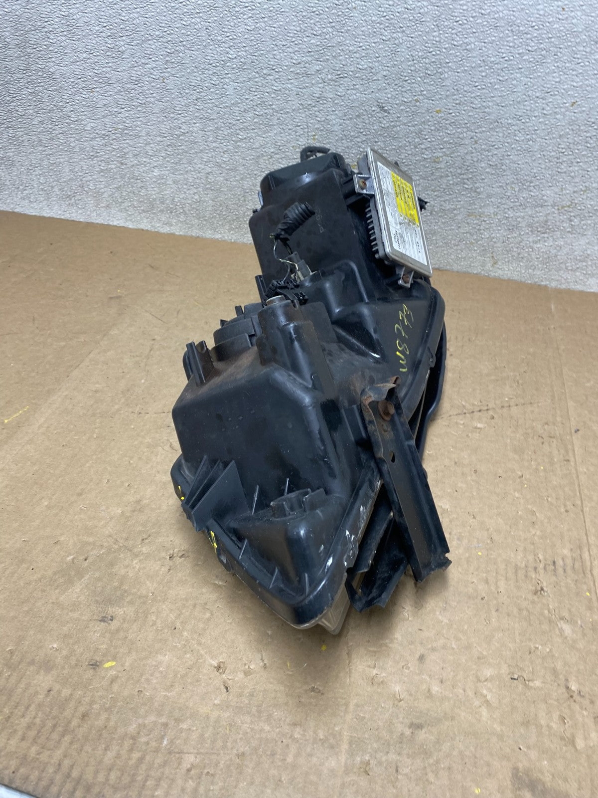 2004 to 2006 Acura TSX Right Passenger RH Side Xenon HID Headlight OEM W8773 DW12