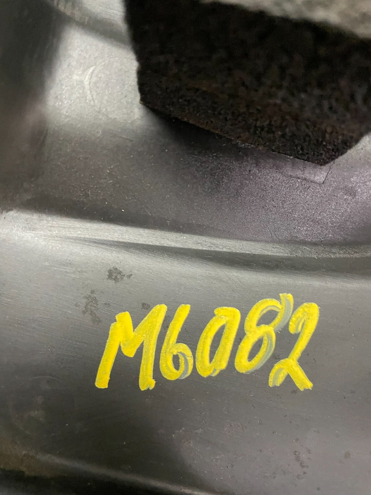 2005 to 2007 Honda Odyssey Black Engine Cover M6082 DG9