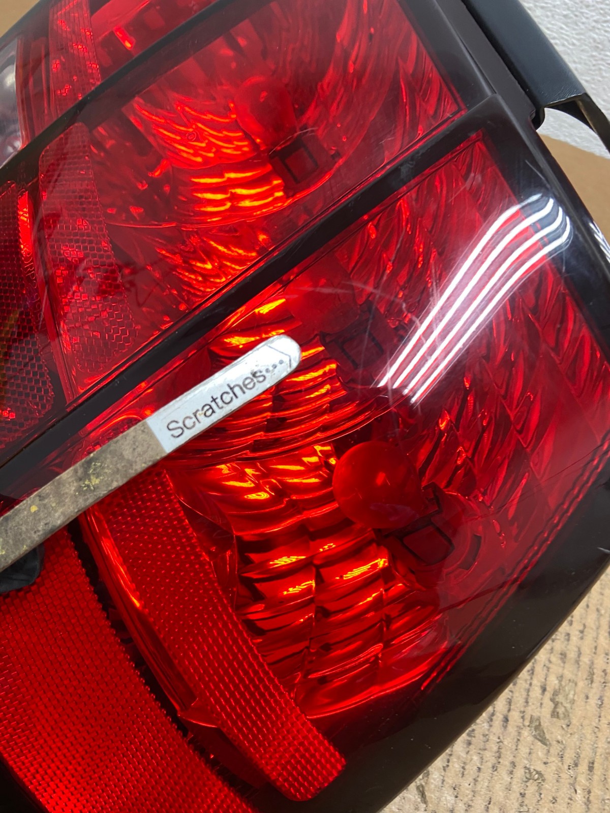 1999-2004 Ford Mustang Right Passenger Rh Side Tail Light AE1456 LK3