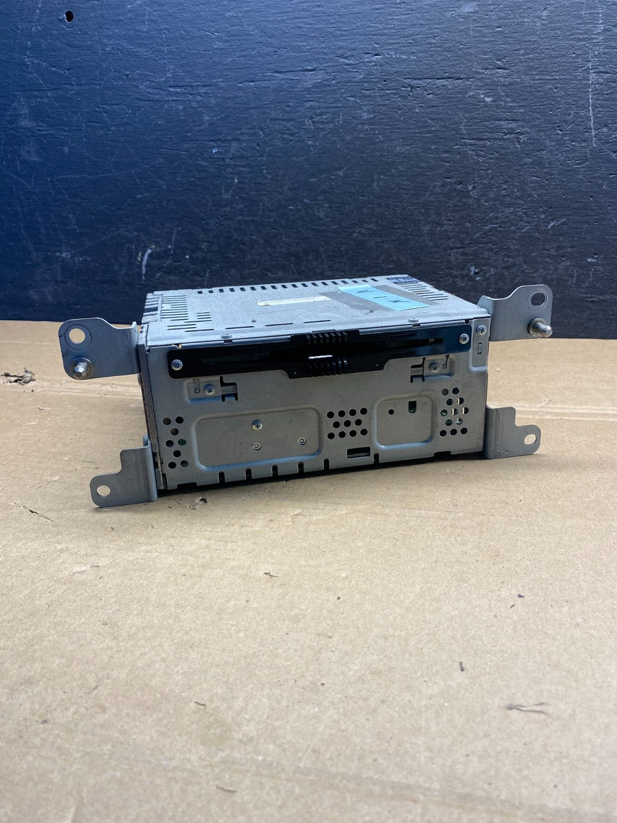 2013 to 2016 Ford Fusion Radio CD Player Reciver AD4937 DG0
