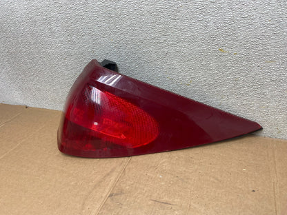 2002-2003 Buick Rendezvous Right Passenger RH Side Tail Light Oem AA1256 DW1