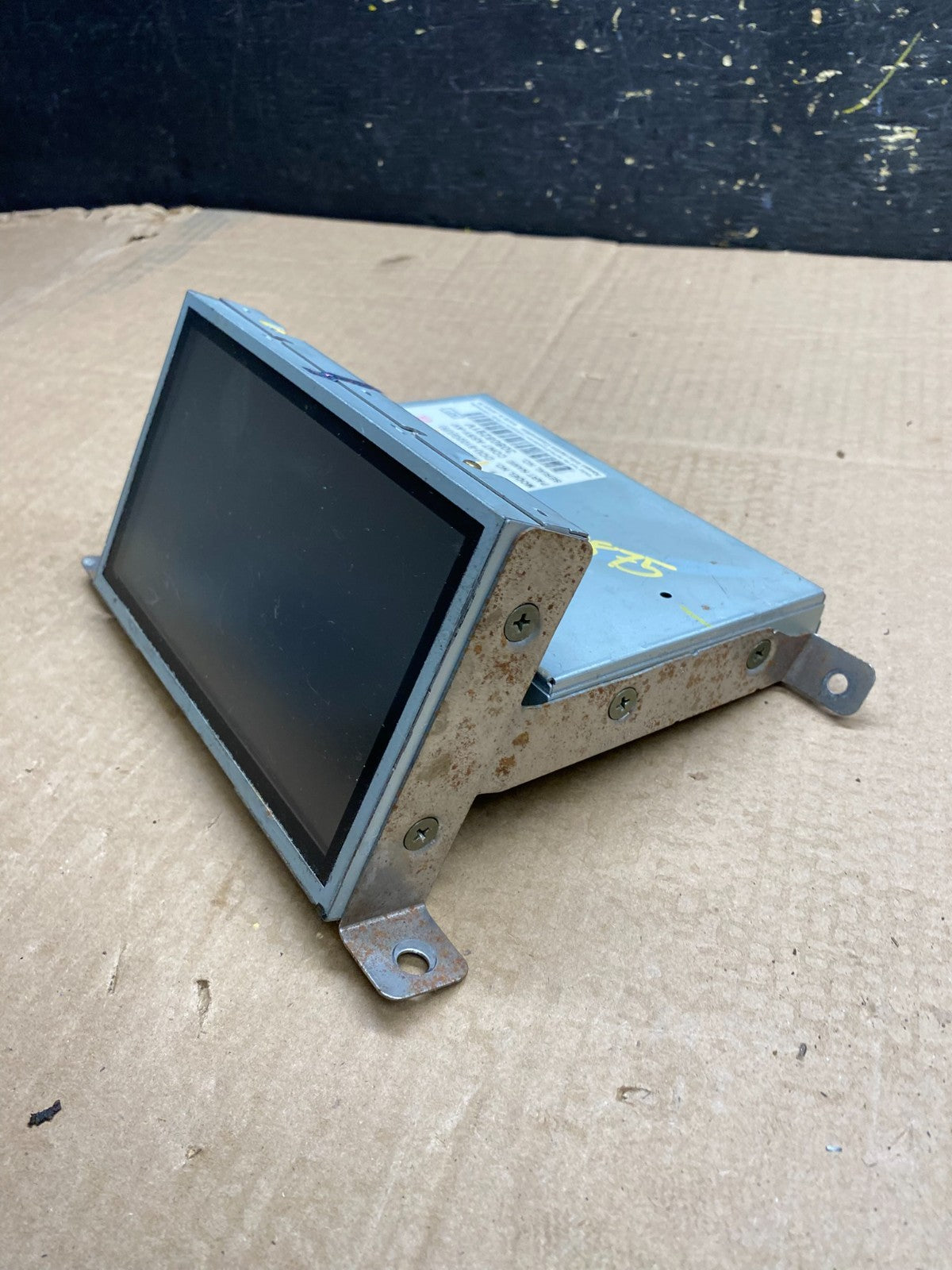 2004 to 2005 Nissan Armada Radio Display Screen Information Oem Y9875 DG3