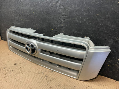 2001 to 2003 Toyota Highlander Front Upper Grille Grill With Emblem OEM Y6638 DG2