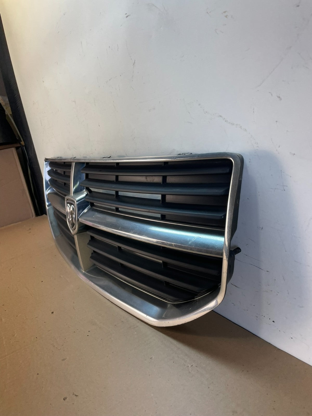 2007 2008 2009 2010 Dodge Caliber Upper Front Chrome Grill Grille ag7690 DG1