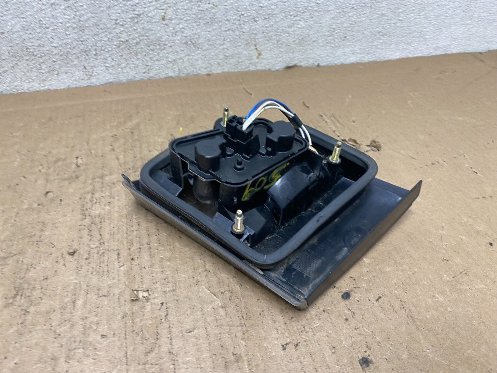 1994 to 1998 Saab 900 & Turbo Left Driver Side Tail Light Inner S0927 DW4