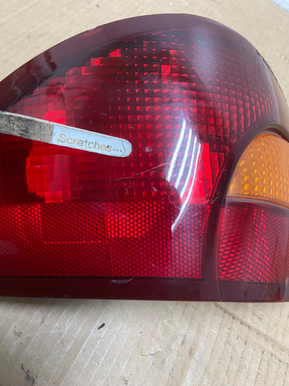 2000-2002 Saturn SL S-Series Right Passenger RH Side Tail Light AI7013 LK3