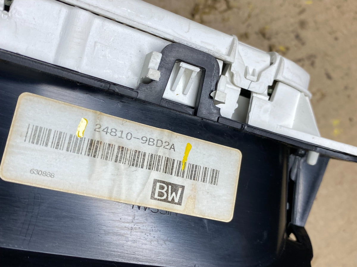 2005 to 2012 Nissan Pathfinder Xterra Cluster Speedometer Instrument U57597