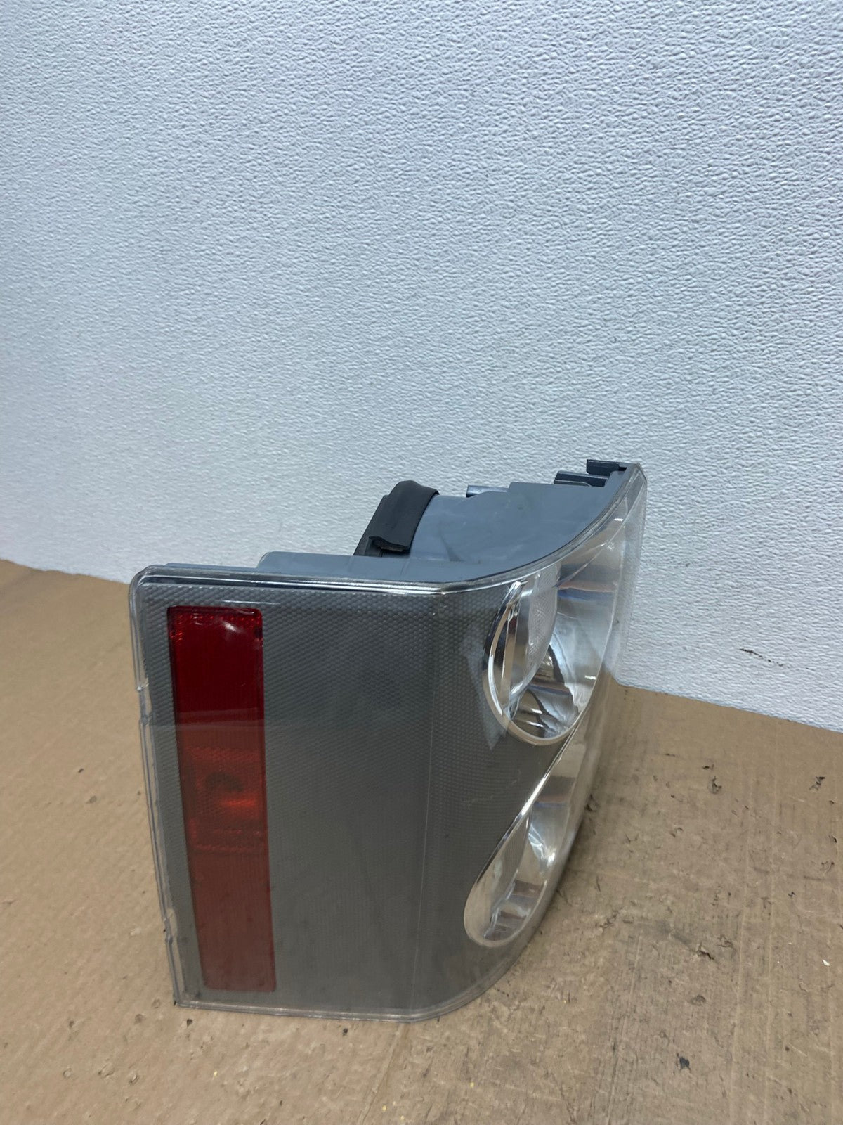 2006 - 2009 Land Rover Range Rover Left Driver Side Tail Light Oem AB8605 LK2