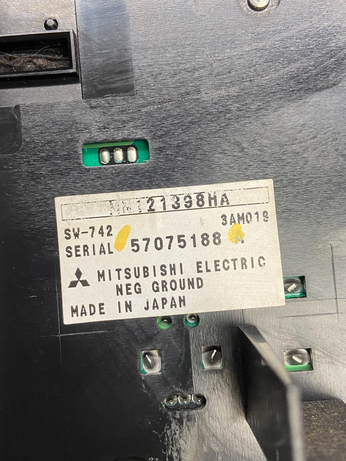 2006-2008 Mitsubishi Eclipse AMFM Radio CD Player Display Stereo Panel AG8540 DG6