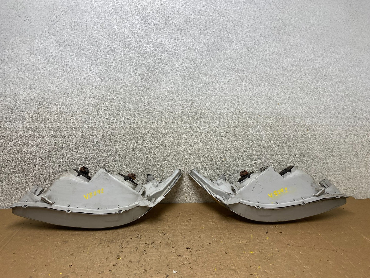 2002 2003 2004 Toyota Camry Left+Right Set Side Halogen Headlights V8292 DW13