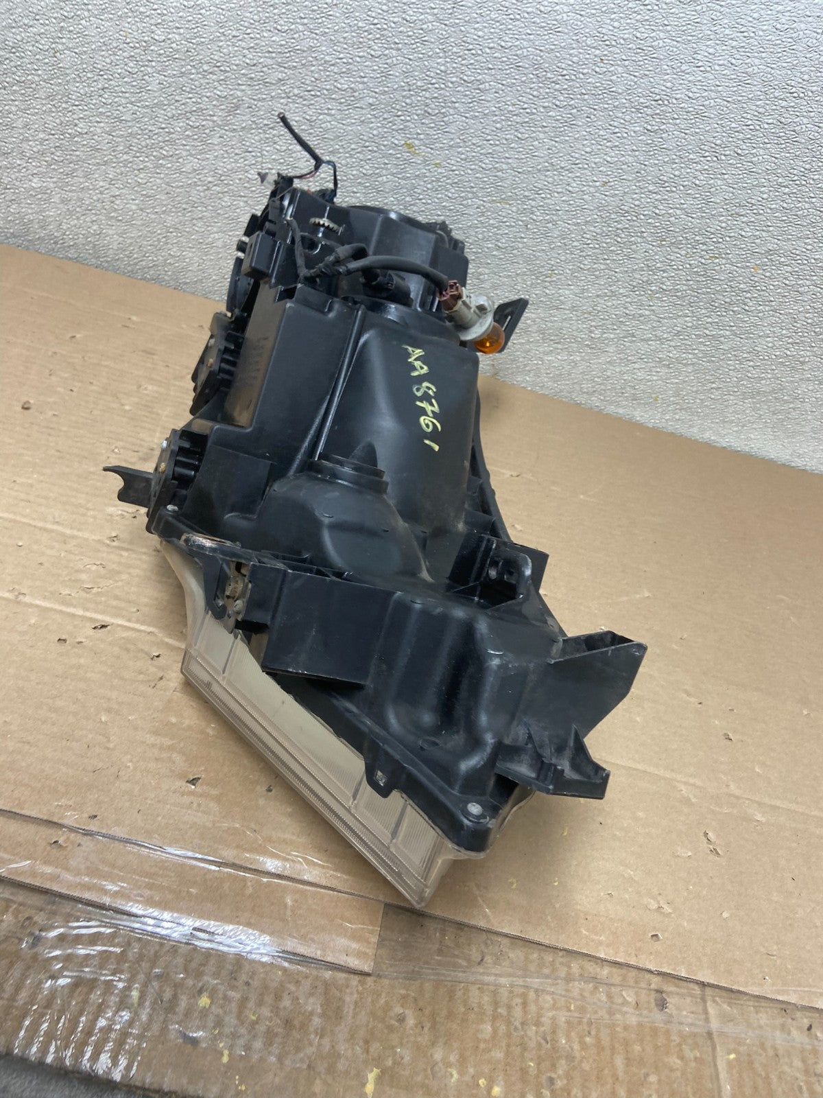 2012 to 2017 Nissan Quest Left Driver LH Side Headlight Halogen Oem AA8761 DW4