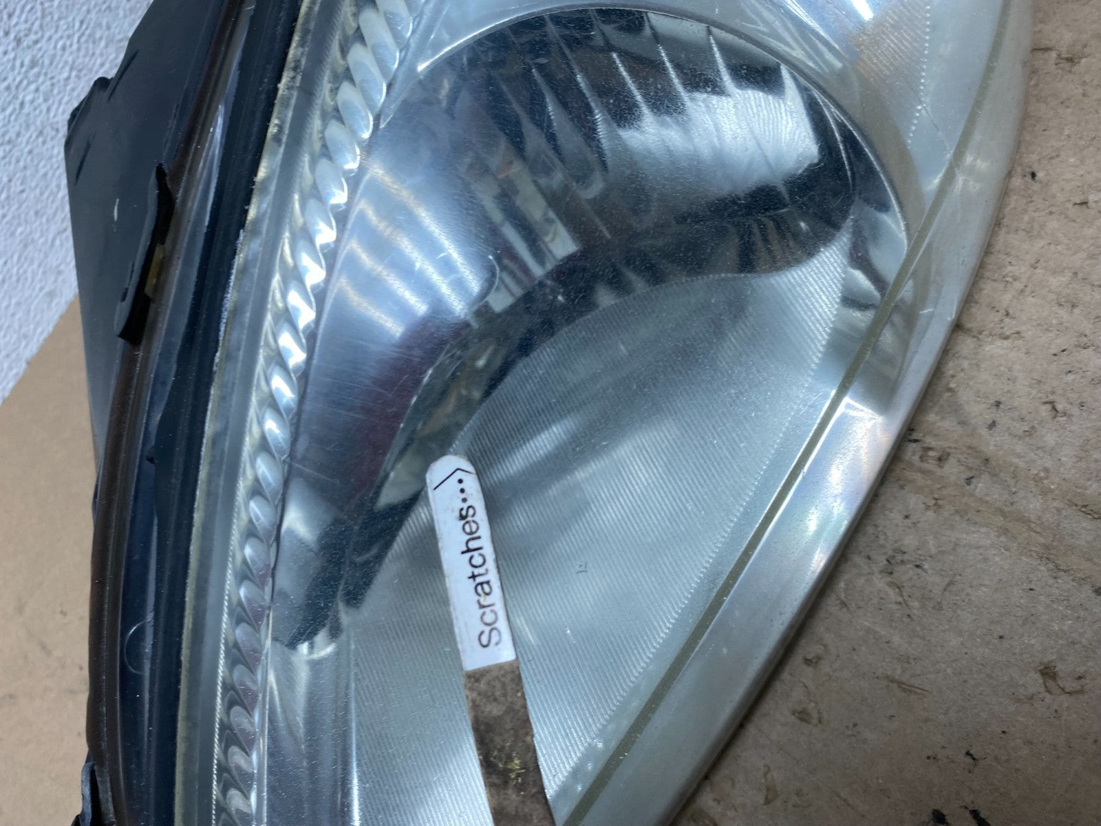 2000 to 2007 Ford Taurus Left Driver LH Side Halogen Headlight AE6513 DW3