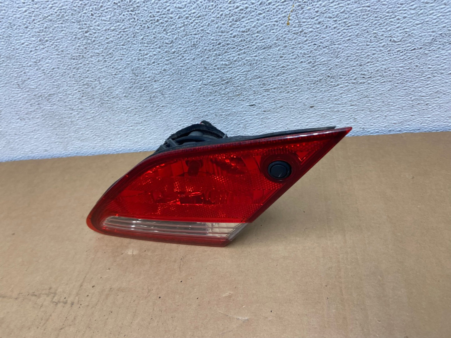 2005-2010 Toyota Avalon Right Passenger Side Tail Light Inner AD2631 LK1