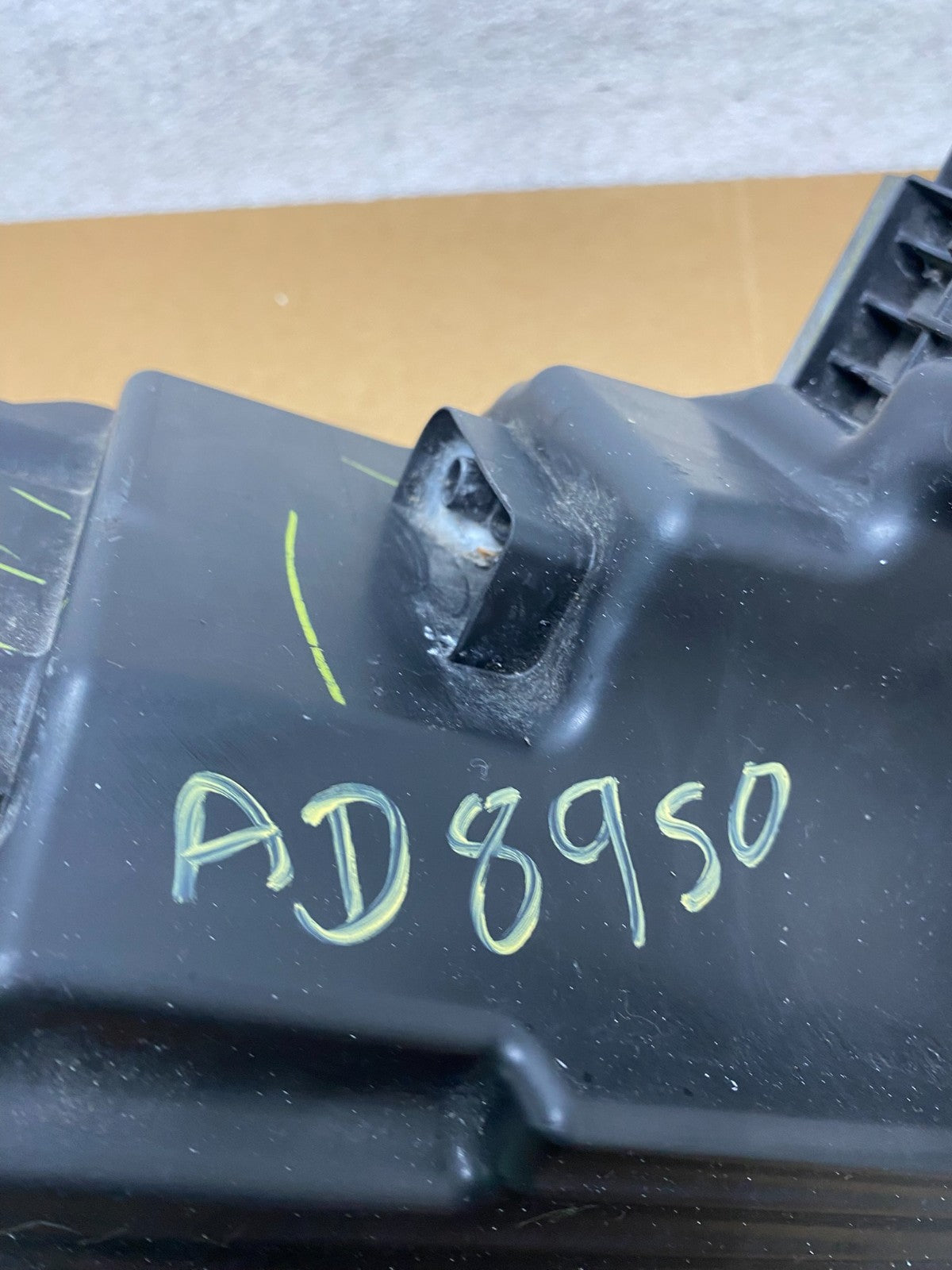 2015 to 2019 Nissan Versa Headlight Left Driver Lh Side AD8950 DW8