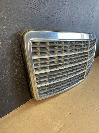 1994 to 1999 Mercedes-Benz W140 S600 S500 S320 Front Upper Grille AD5729 DG2