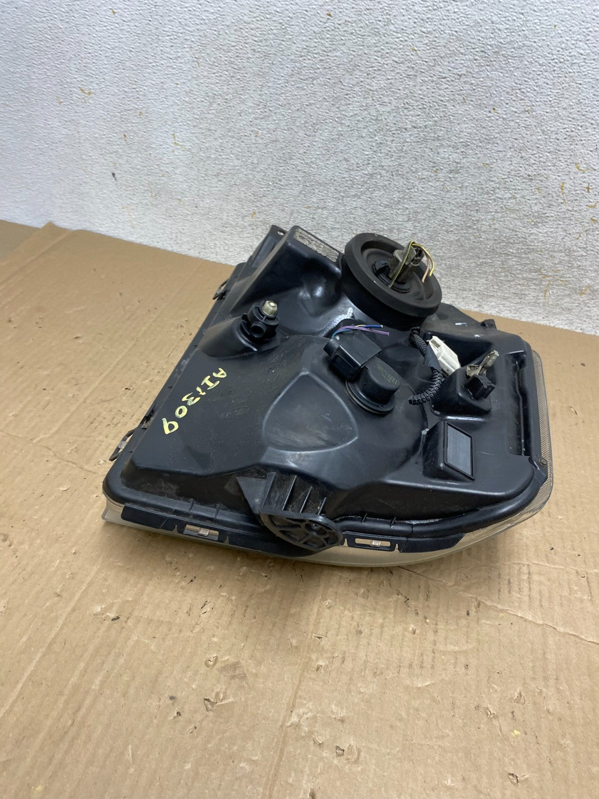 2008-2014 Ford Econoline E150 E250 E350 Left Driver LH Headlight AI1309 DW9