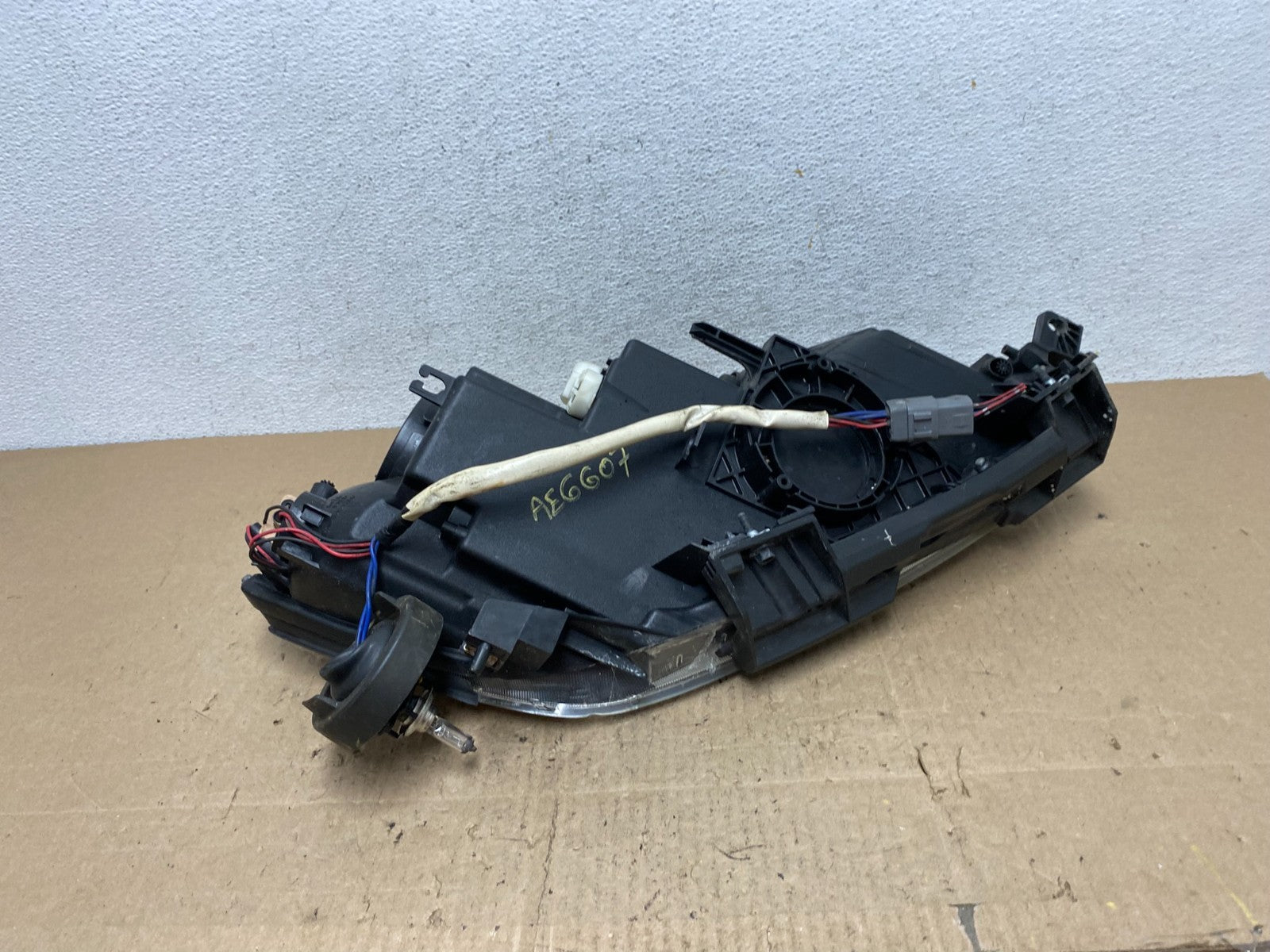Halogen 2007 2008 2009 Mazda CX-7 Left Driver Headlight AE6607 DW8