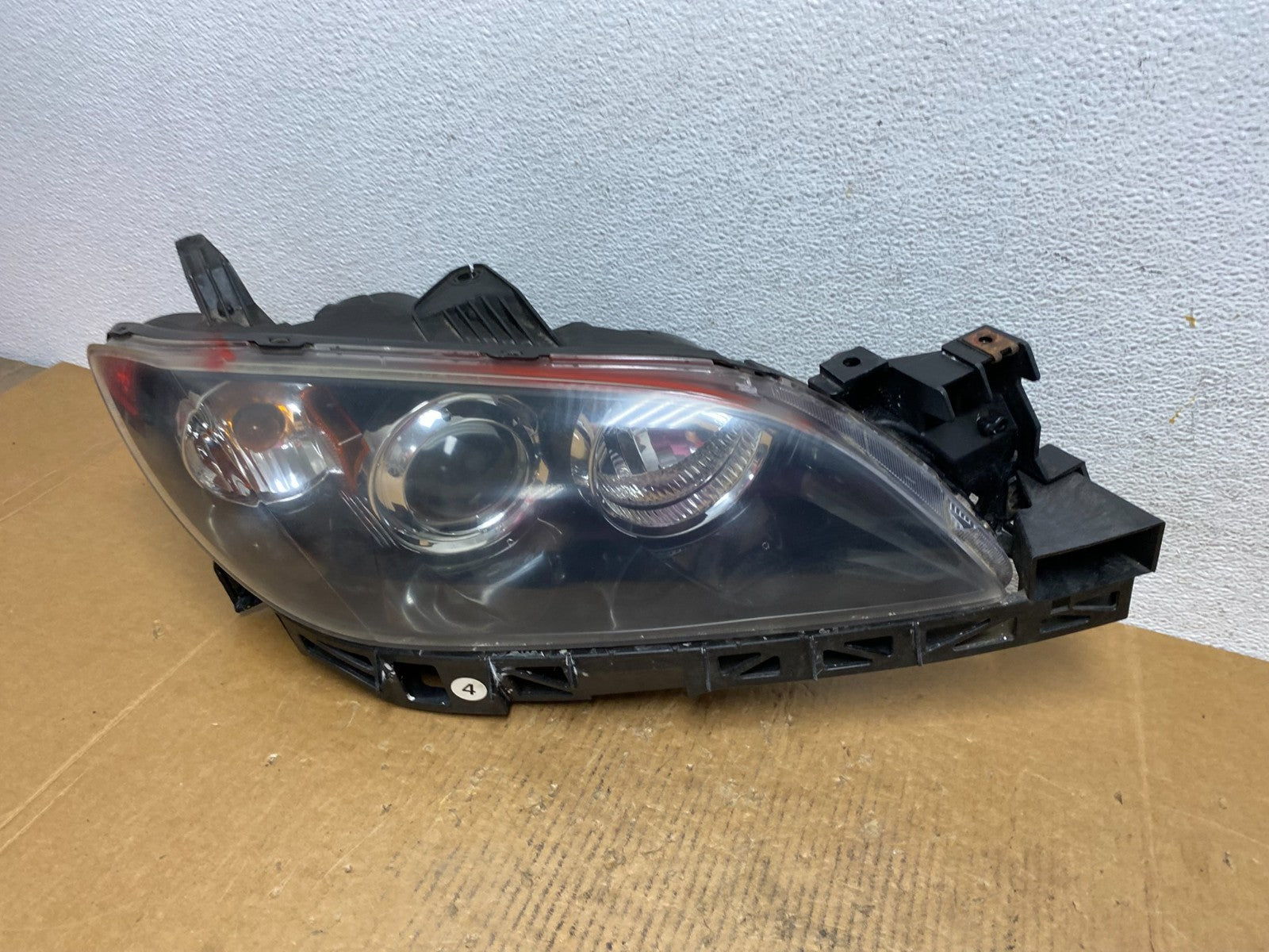 XENON 2004 to 2009 Mazda 3 Sedan Right Passenger Rh Side Headlight AE0637 DW1