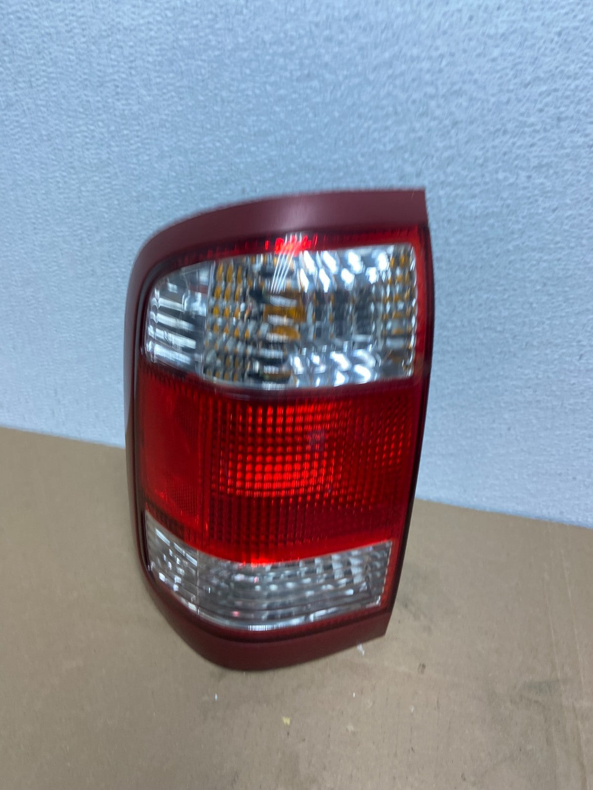 1999 to 2004 Nissan Pathfinder Left Driver Lh Side Tail light AB6329 DW0