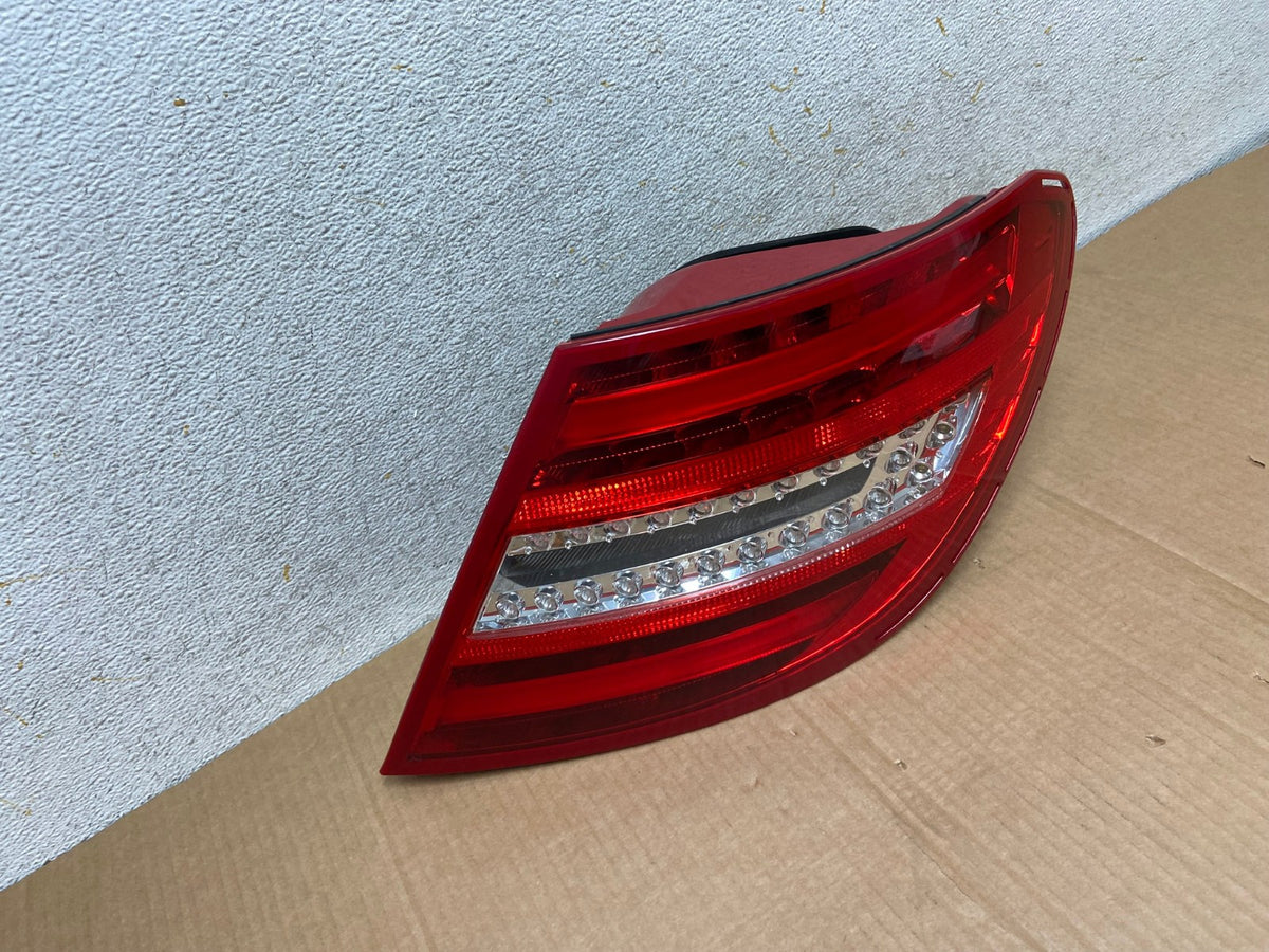 2012 to 2014 Mercedes C-Class Right Passenger Side LED Tail Light AI5681 LK2