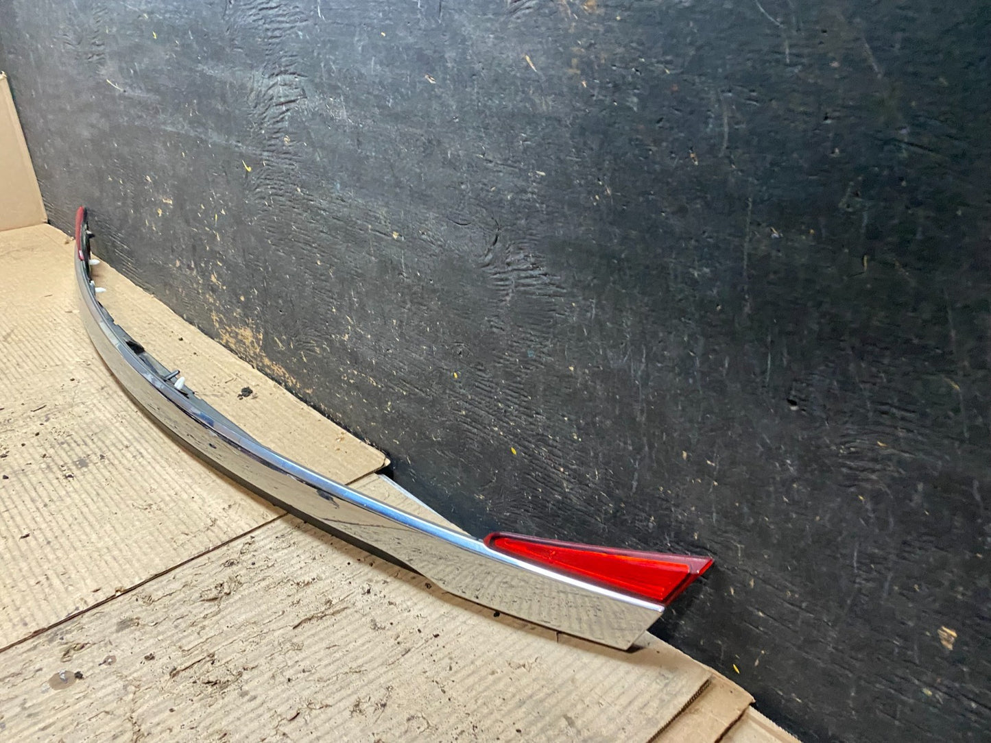 2011 2012 2013 2014 Chrysler 200 Sedan Rear Trunk Chrome Moulding Oem V9516 DG1