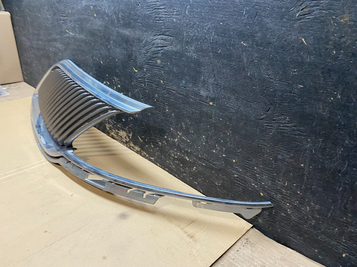 2013 to 2016 Lincoln MKT Left Driver LH Side Front Grill Grille X2963 DG1