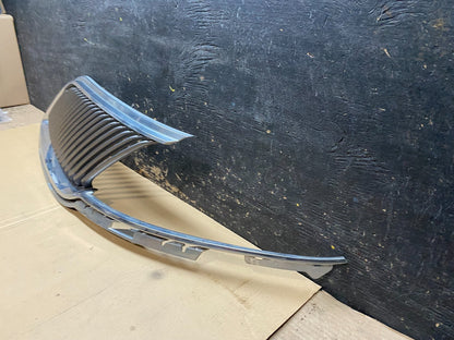 2013 to 2016 Lincoln MKT Left Driver LH Side Front Grill Grille X2963 DG1