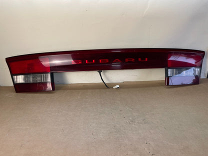 2000 to 2004 Subaru Legacy 4dr Sedan Trunk Center Tail Light Panel AG0815 DG0
