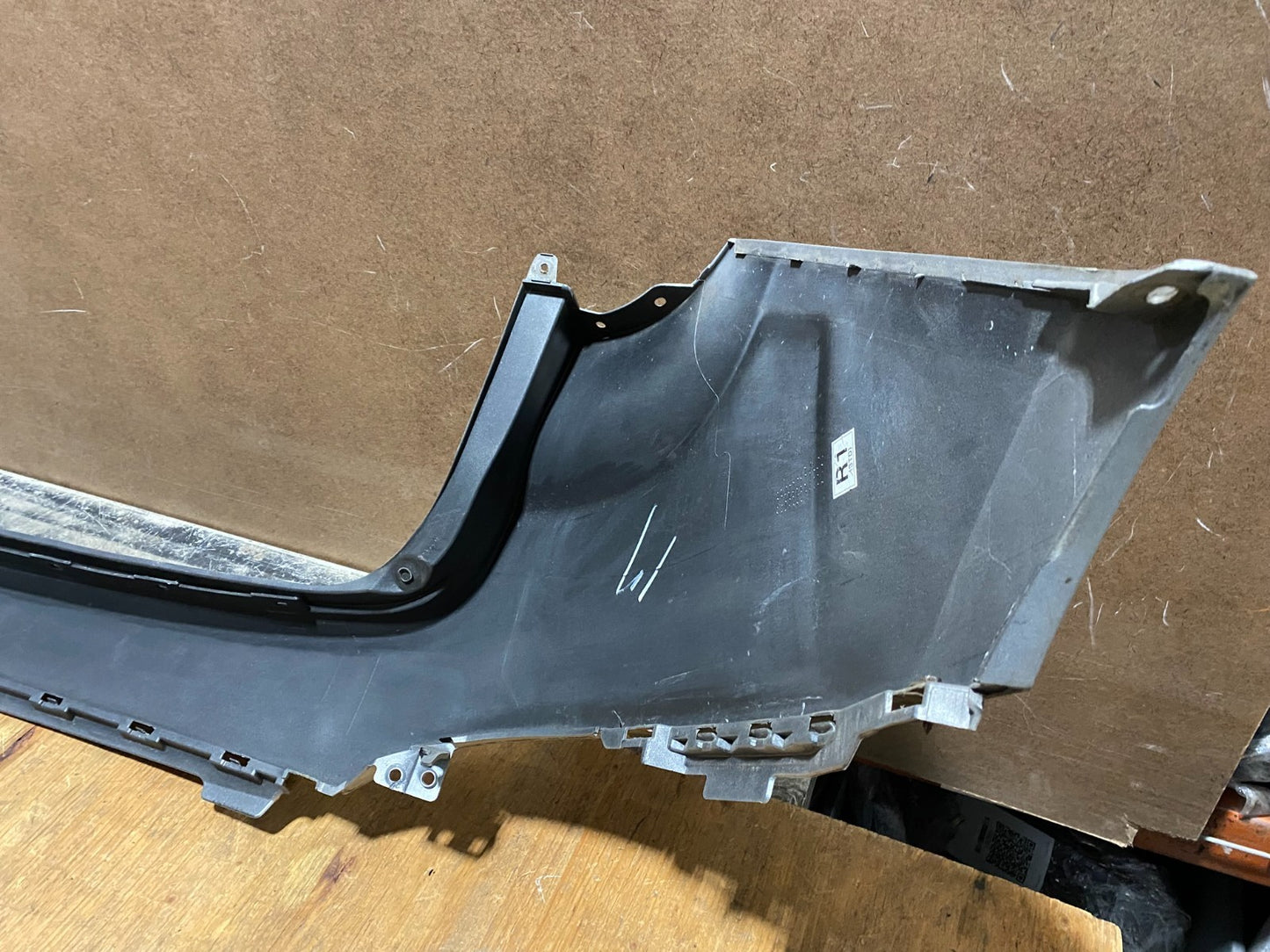 2010 to 2015 Hyundai Tucson Rear Upper Bumper Cover U7820 PS9