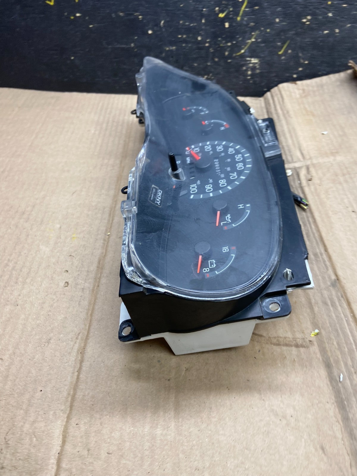 2001 - 2002 Ford Econoline E250 E350 Van Speedometer Instrument Cluster X1705 DG3