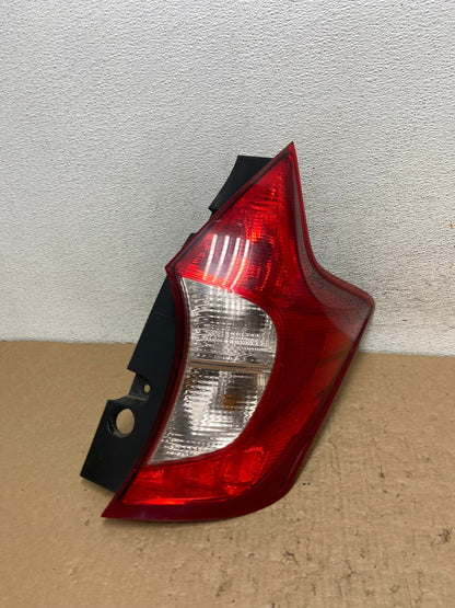 2014 - 2019 Nissan Versa Note Hatchback Right Passenger Tail Light AF8041 LK0