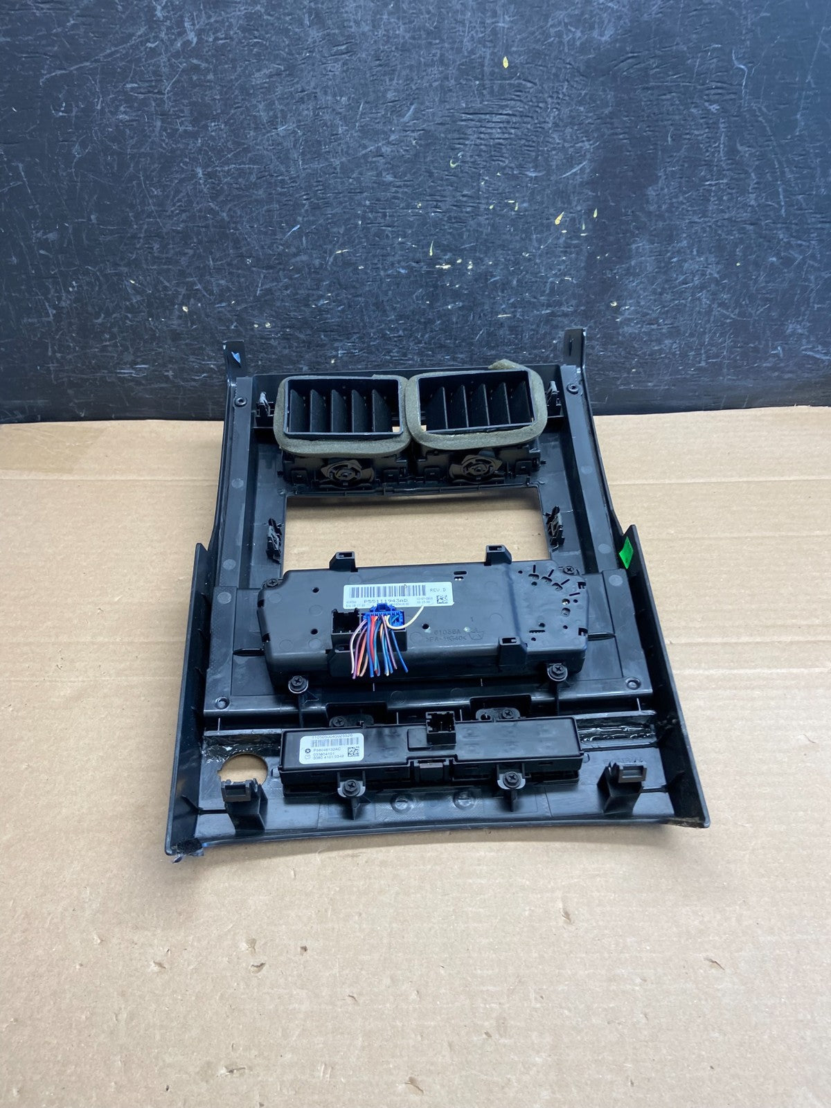 2008 to 2012 Jeep Liberty Dash Climate Temperature Control Radio Bezel AG5061 DG4