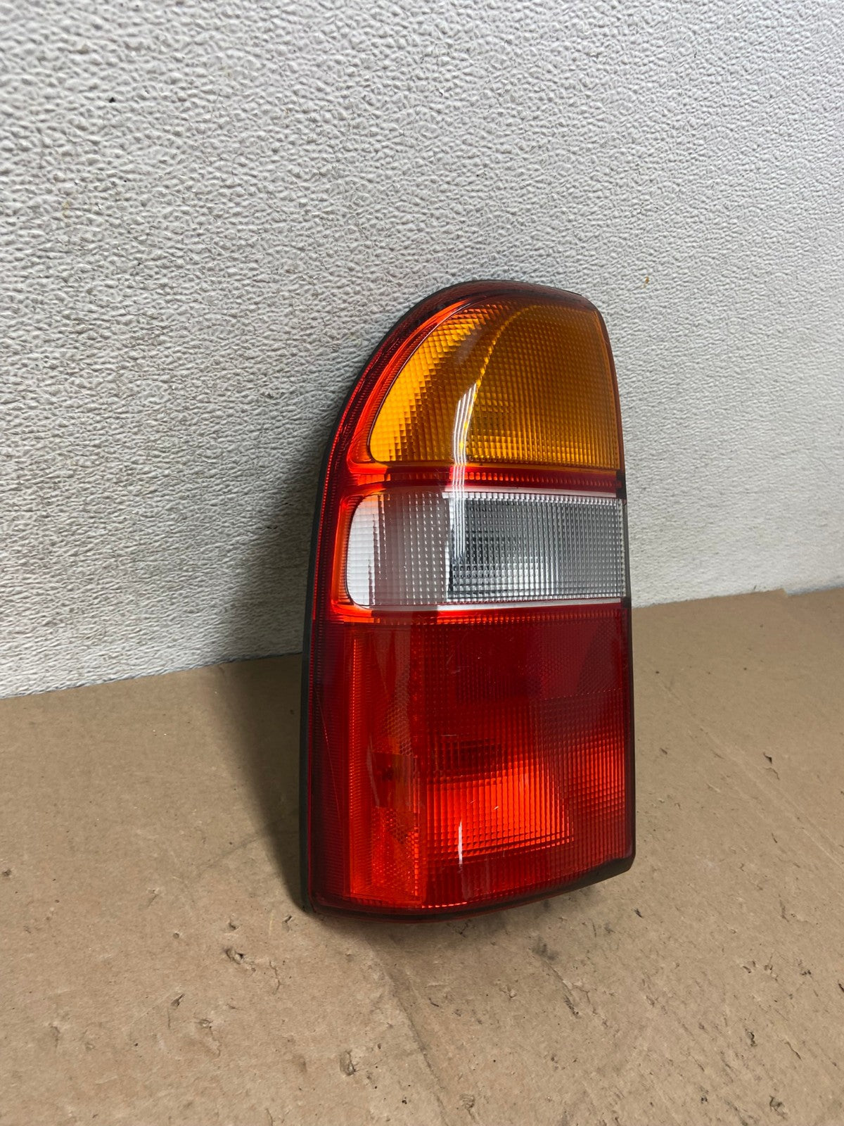 1999 to 2003 Suzuki XL-7 Vitara Left Driver LH Side Tail Light AG5362 LK2