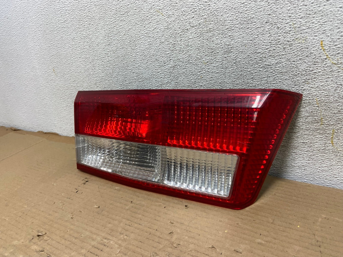 2003-2004 Honda Accord Sedan Left Driver LH Inner Tail Light AH0608 LK2
