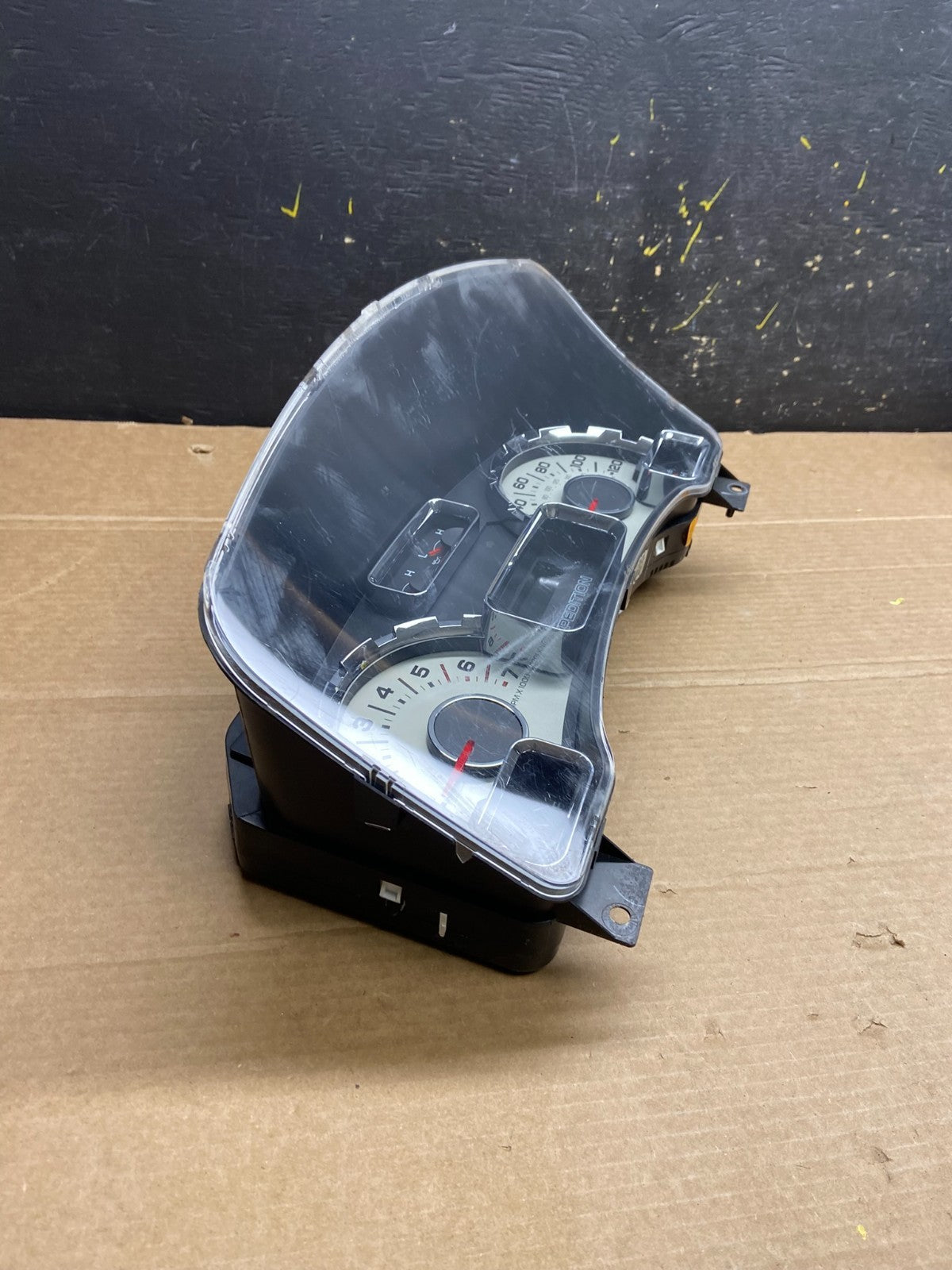 2007 2008 Ford  Expedition Speedometer Cluster Gauge OEM w0218 DG2