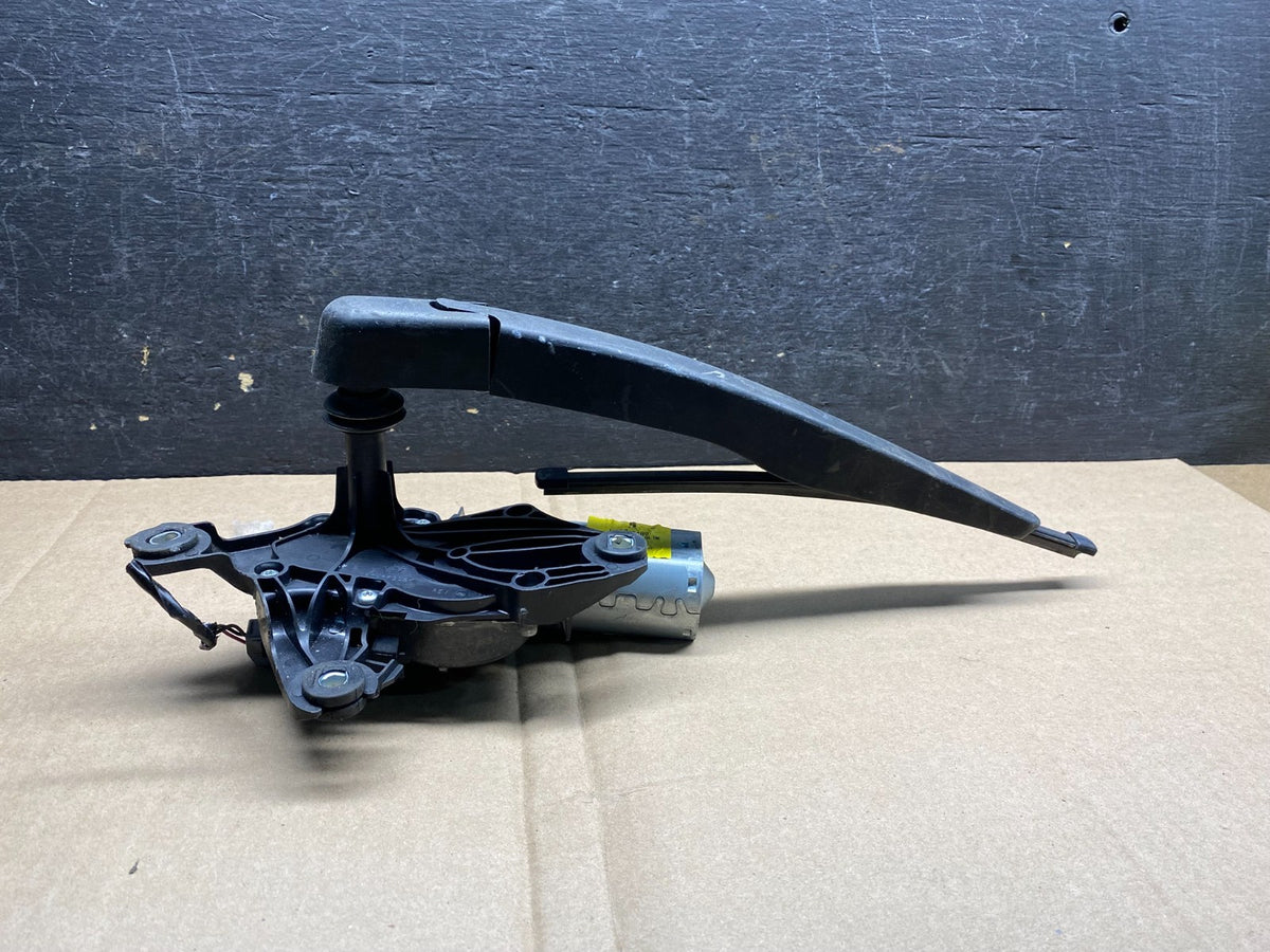 2011 to 2019 Ford Explorer Rear Windshield Wiper Motor AJ0017 DW1