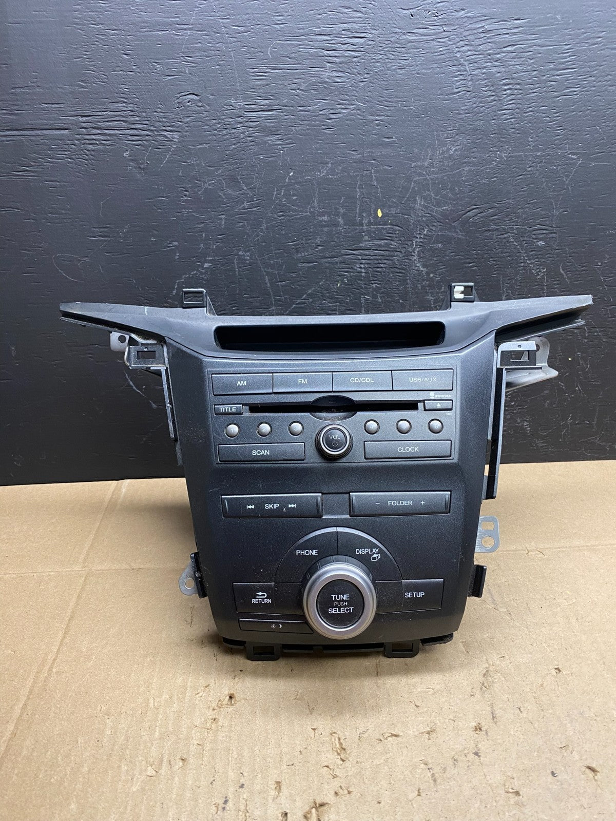 2011 to 2013 Honda Odyssey Radio AM/FM Control Panel AB9557 DG0