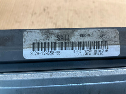 2002 Ford E-Series Van 4.2L Engine Control Module 3c2a-12a650-sb y1411 DG3