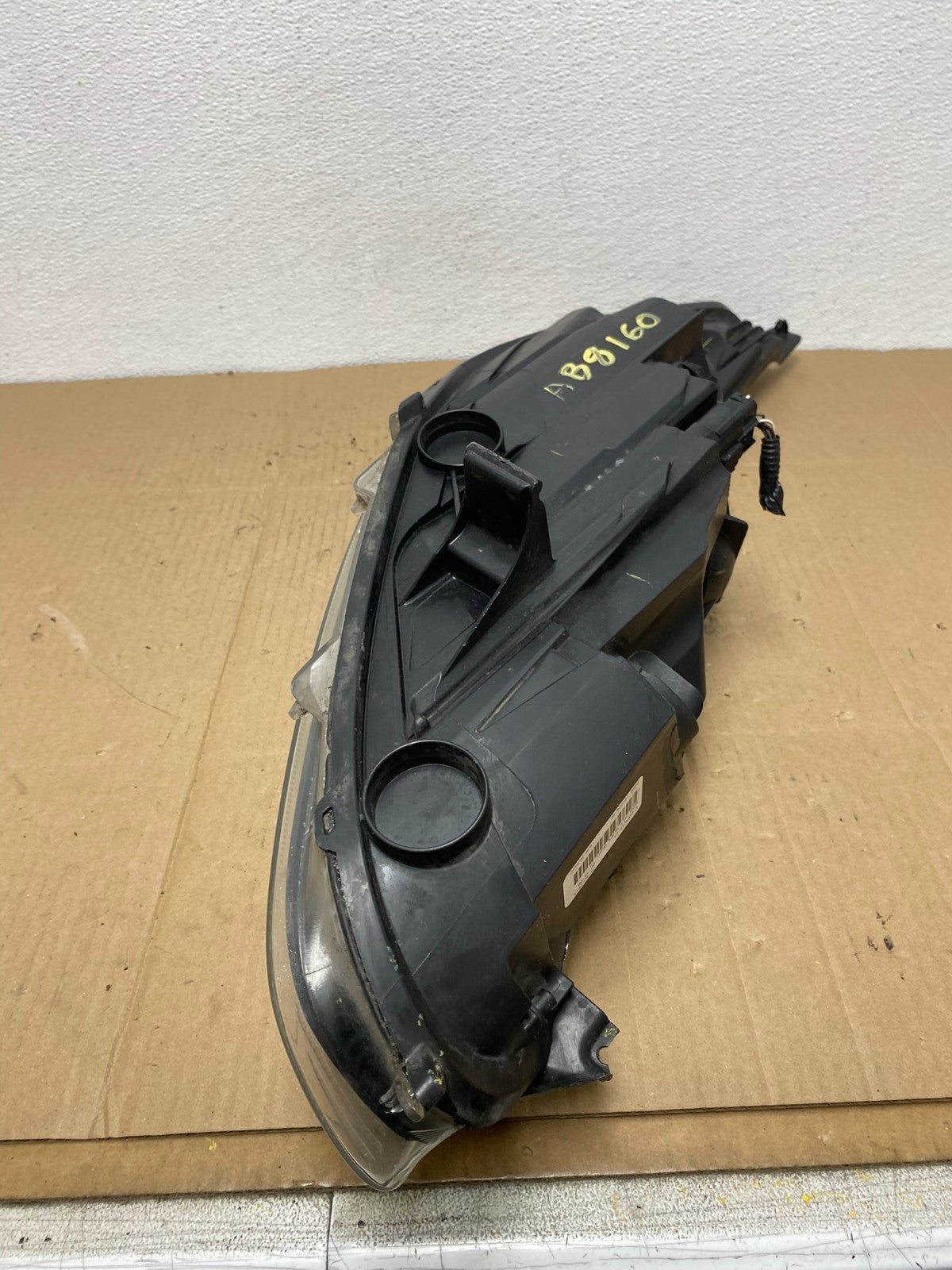2014 to 2019 Ford Fiesta Left Driver LH Halogen Headlight Oem AB8160 DW7