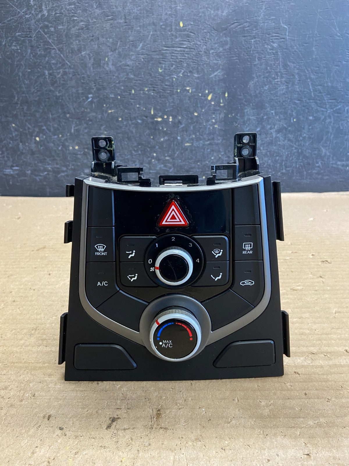 2011 - 2013 Hyundai Elantra Center Heater A/C AC Climate Control Panel AH3826 DG0