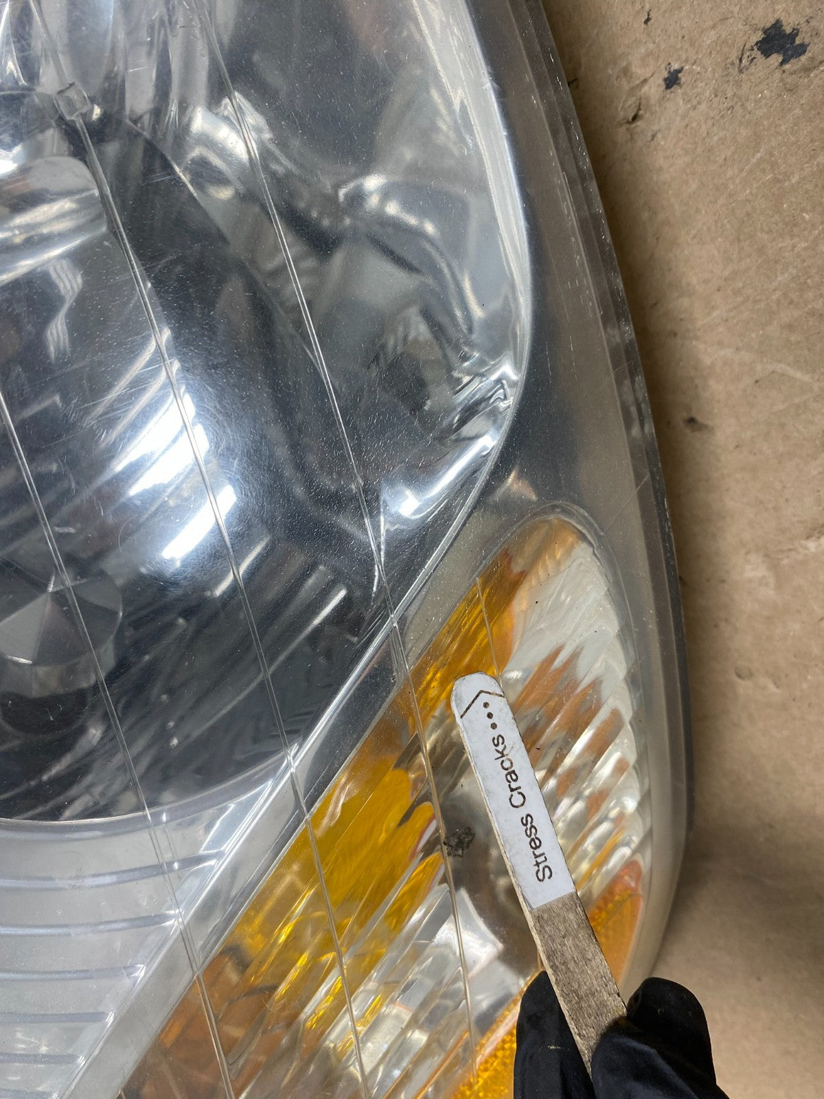 2000 to 2004 Toyota Avalon Halogen Left+Right Headlights AH5946 DW5