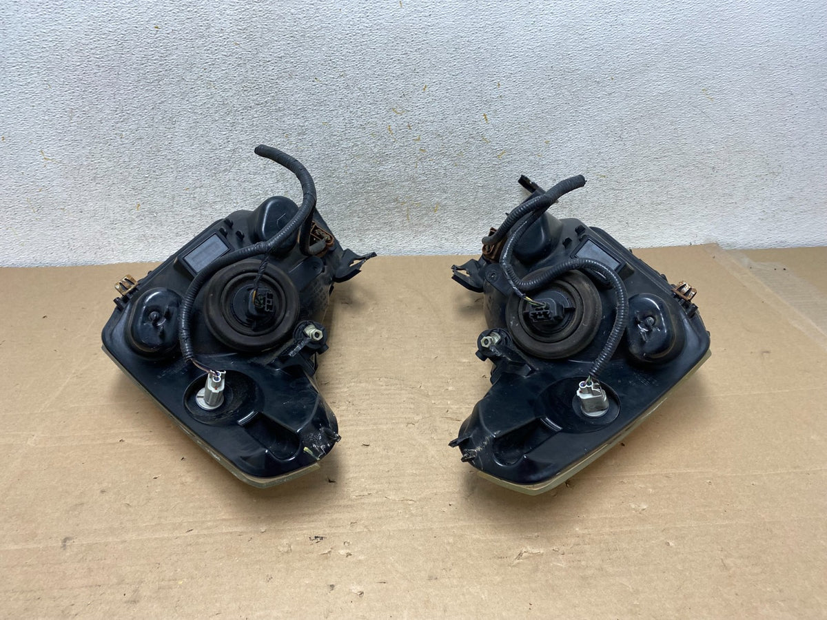2008 2009 2010 2011 Ford Focus Left+Right Headlights Halogen AH9479 DW18