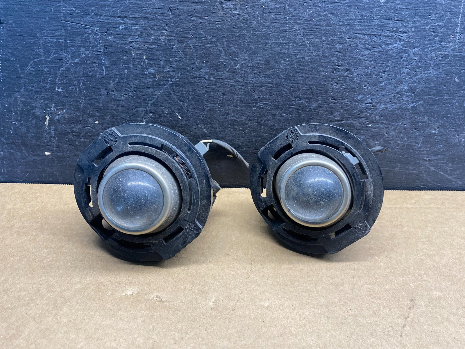 2011+ Chrysler Dodge Jeep Cherokee Pair Fog Lights Lamps AF68740